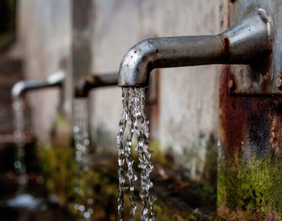faucet, fountain, nature-1684902.jpg