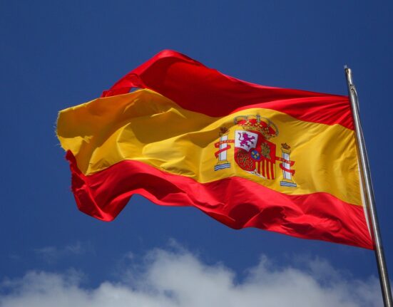 spain, flag, sky-379535.jpg