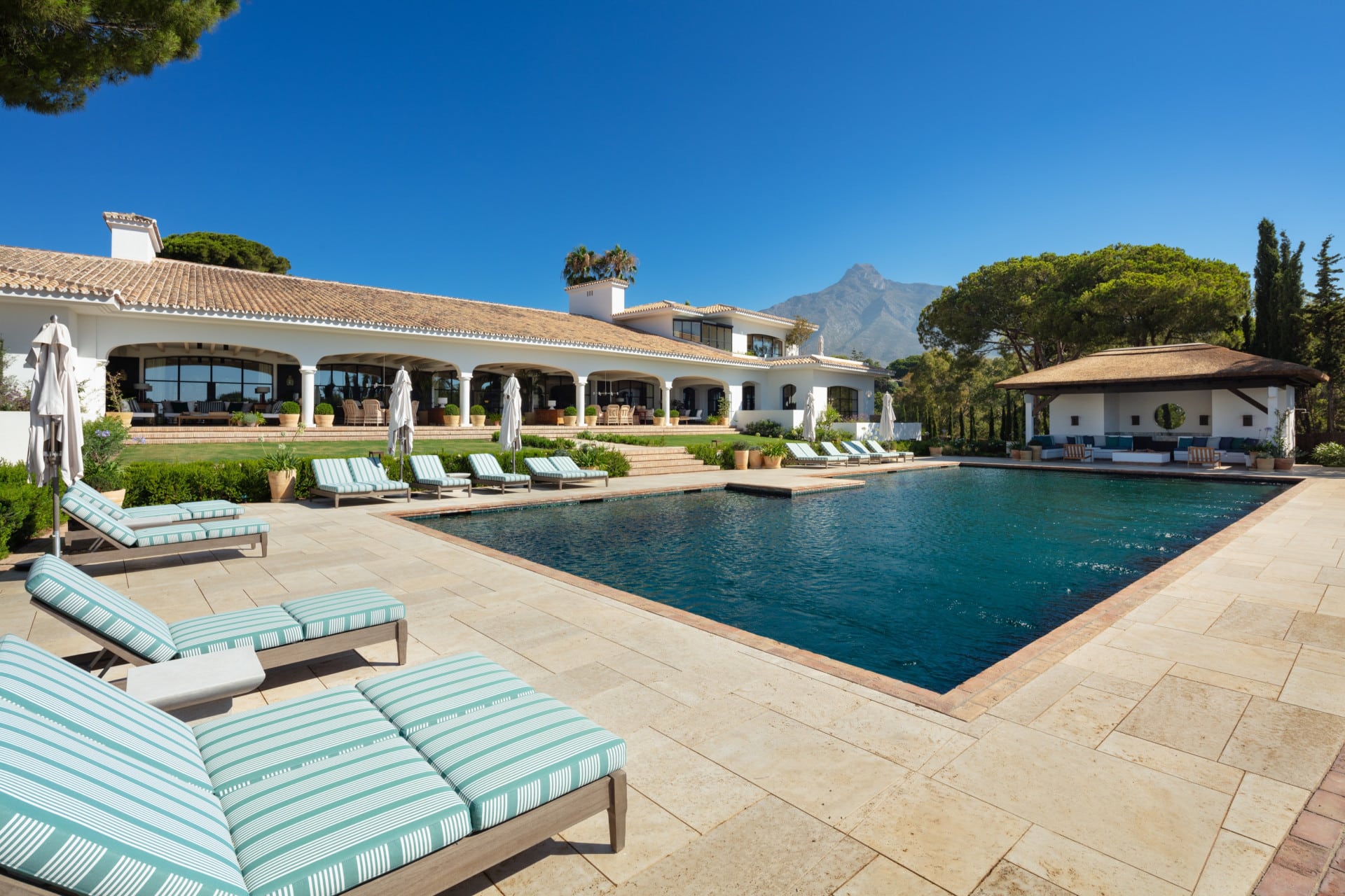 La Gratitud Villa I Marbella I Hispaania